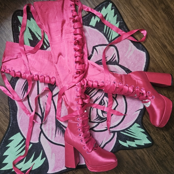 Sugar Thrillz: Heiress Request Hot Pink Thigh High Boots, Size 8, NIB Dolls Kill - Picture 3 of 16